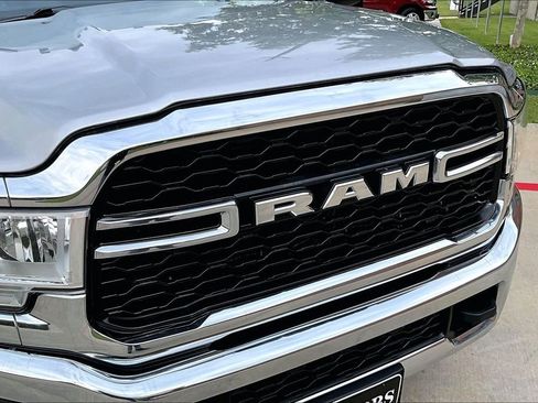 Used 2022 RAM 3500 Tradesman w/ Chrome Appearance Group AWD/4WD image 31