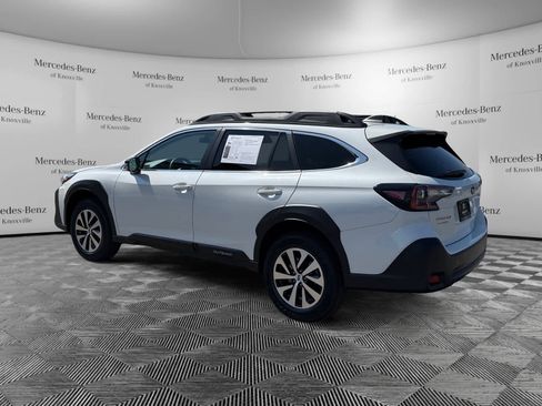 Used 2023 Subaru Outback Premium image 3