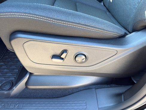 New 2026 RAM 1500 Big Horn AWD/4WD image 16