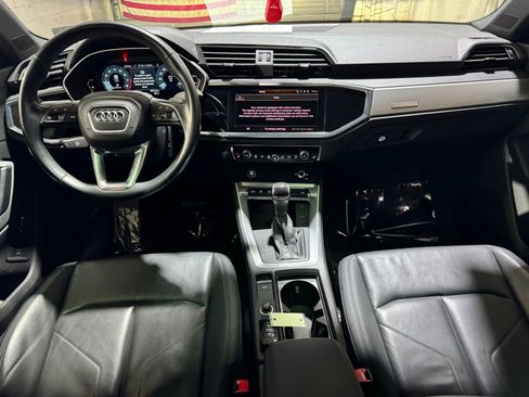 Used 2023 Audi Q3 2.0T Premium image 16