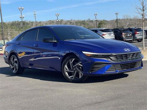 Certified 2025 Hyundai Elantra Sport image 1