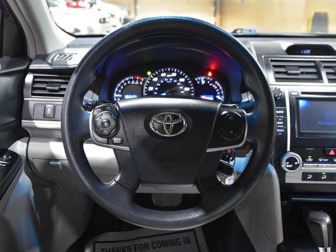 Used 2012 Toyota Camry LE image 14