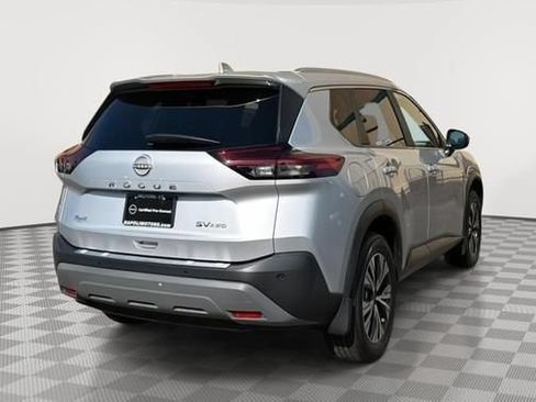 Used 2023 Nissan Rogue SV w/ SV Premium Package AWD/4WD image 3
