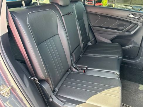 Used 2024 Volkswagen Tiguan SE AWD/4WD image 48
