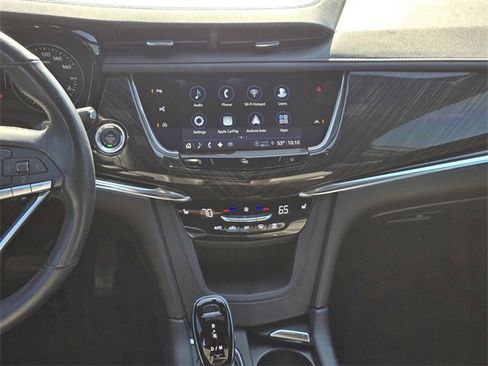 Used 2021 Cadillac XT6 Premium Luxury image 18