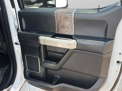 Used 2018 Ford F350 Lariat w/ Lariat Ultimate Package AWD/4WD image 13
