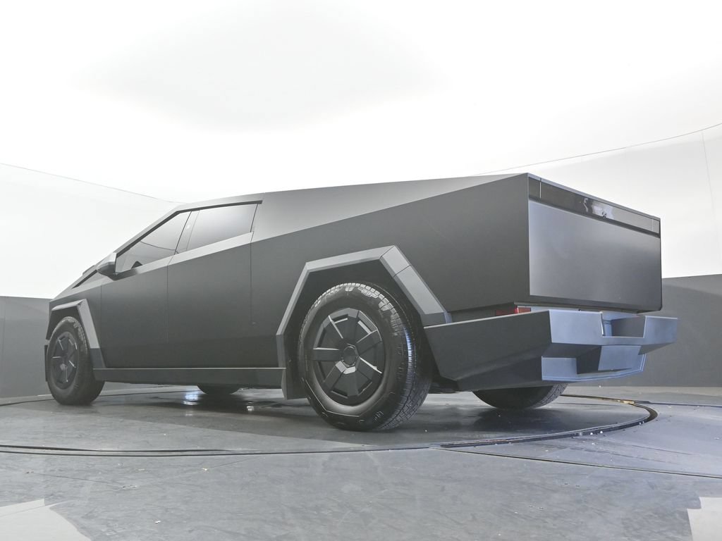 Used 2025 Tesla Cybertruck AWD Crew Cab image 11