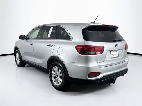 Used 2019 Kia Sorento L image 8