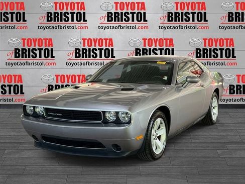 Used 2013 Dodge Challenger SXT w/ Sound Group RWD image 8