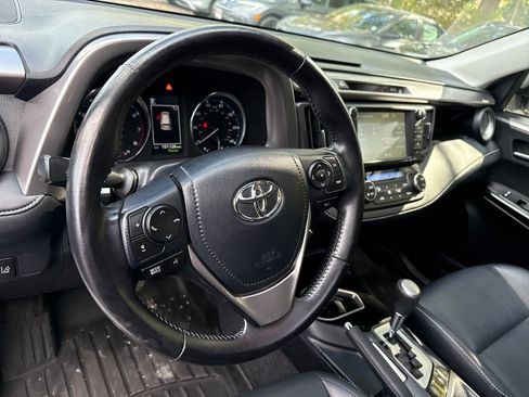 Used 2017 Toyota RAV4 Limited image 6