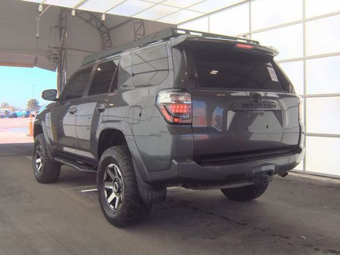 Used 2018 Toyota 4Runner SR5 Premium AWD/4WD image 6