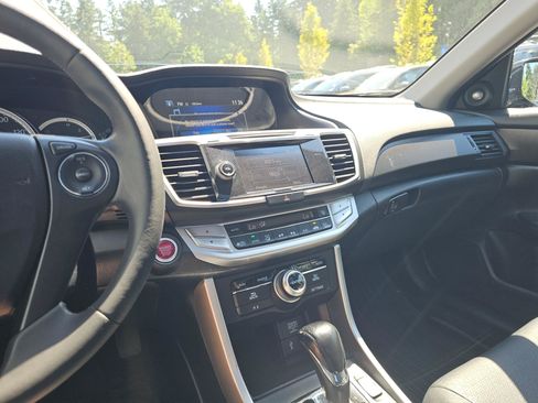 Used 2014 Honda Accord Touring image 66
