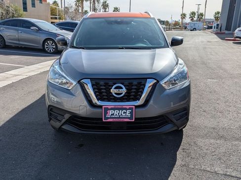 Used 2020 Nissan Kicks SV image 2