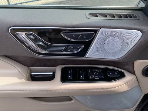 Used 2023 Lincoln Navigator Reserve w/ Equipment Group 201A AWD/4WD image 15