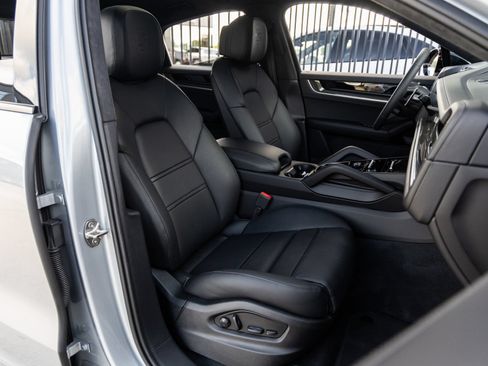 Certified 2025 Porsche Cayenne S AWD/4WD image 46