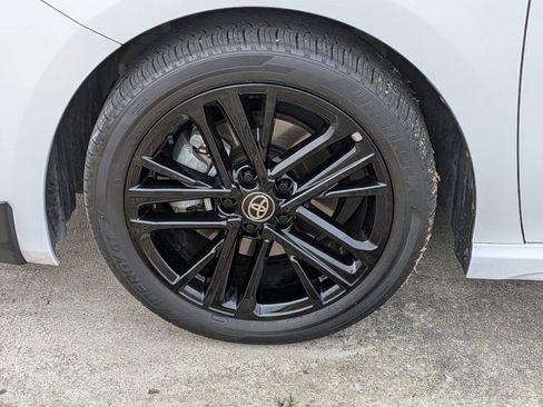 Used 2025 Toyota Camry SE w/ Convenience Package image 10