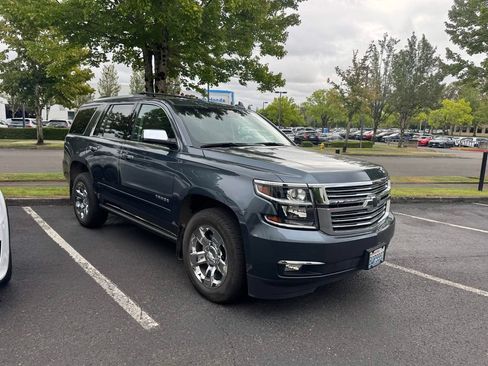 Used 2019 Chevrolet Tahoe Premier AWD/4WD image 2