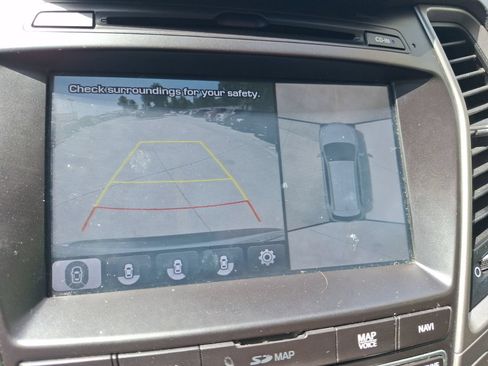 Used 2017 Hyundai Santa Fe FWD image 25