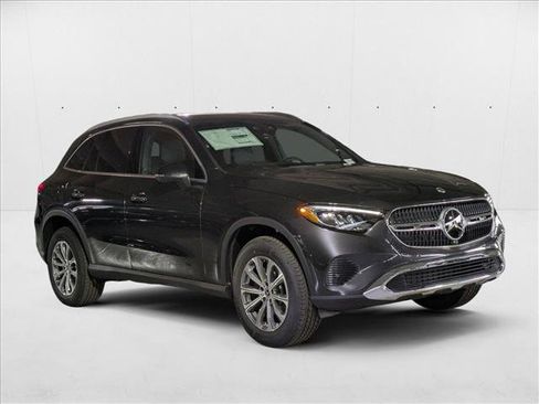 New 2025 Mercedes-Benz GLC 300 image 7