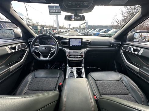 Certified 2022 Ford Explorer Timberline image 3