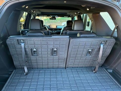 Used 2024 Honda Pilot TrailSport image 30