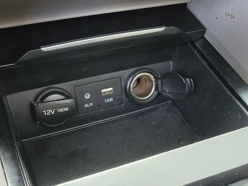Used 2018 Hyundai Elantra Value Edition FWD image 23
