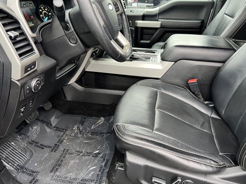 Used 2018 Ford F150 Lariat w/ Equipment Group 502A Luxury image 14