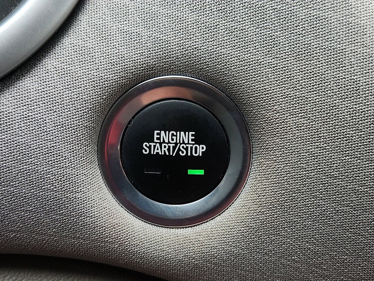 Used 2025 Chevrolet Malibu LT FWD image 11