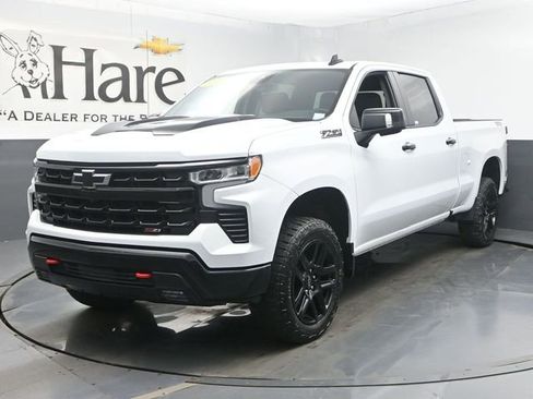 Used 2023 Chevrolet Silverado 1500 LT Trail Boss w/ LT Trail Boss Premium Package AWD/4WD image 32
