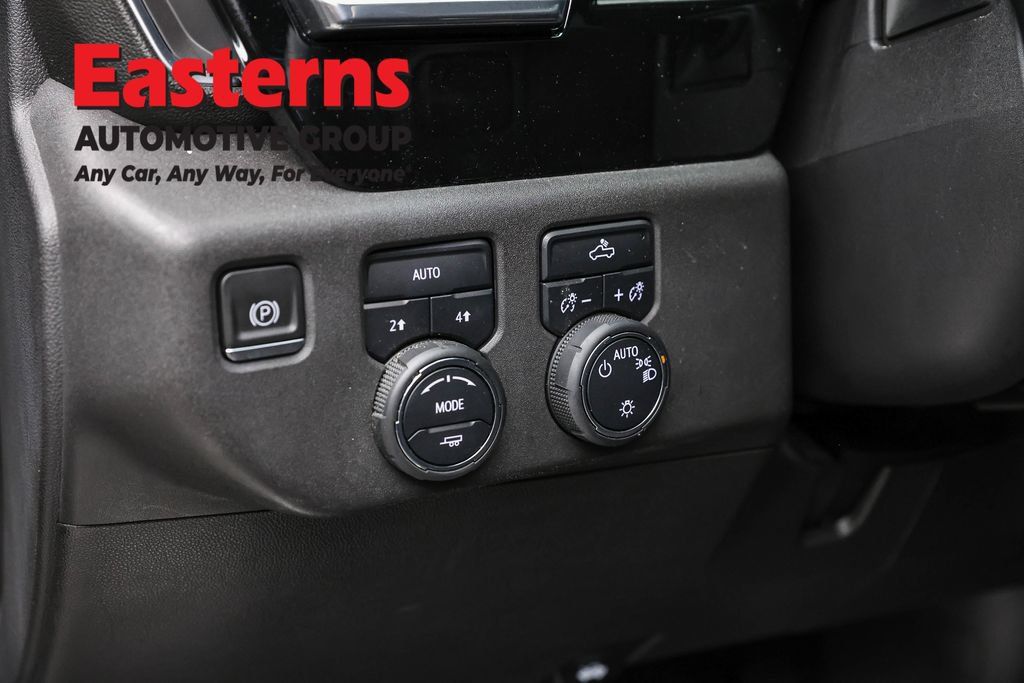 Used 2023 Chevrolet Silverado 1500 LT AWD/4WD image 24