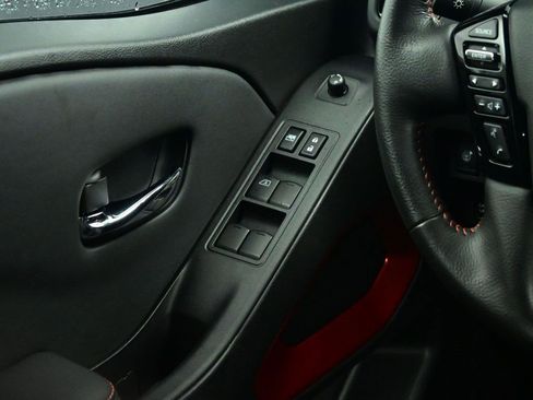 Used 2024 Nissan Frontier PRO-4X w/ Pro Premium Package image 9