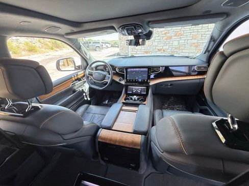 Used 2022 Jeep Grand Wagoneer Series III w/ Rear Seat Video Group 1 AWD/4WD image 33