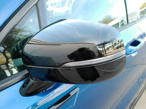 Used 2023 Kia Sorento S w/ Panoramic Sunroof Package image 15