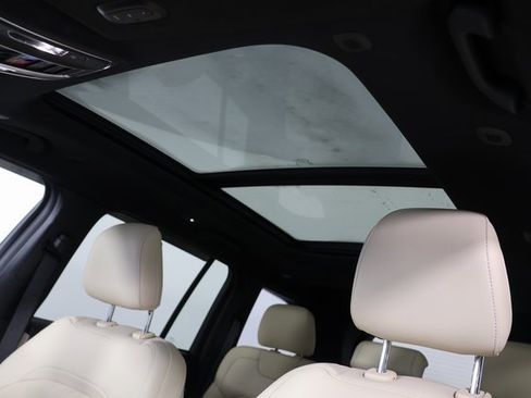 Used 2023 Jeep Grand Cherokee 4WD 4xe image 18