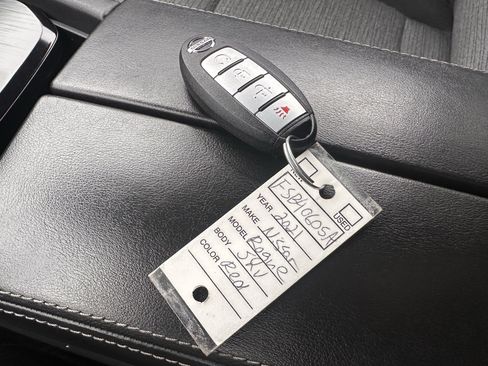 Used 2021 Nissan Rogue SV image 30