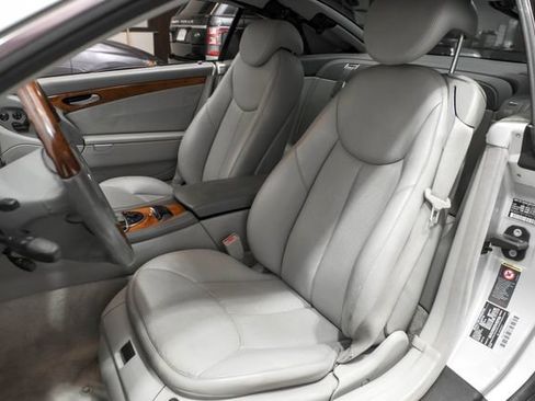 Used 2004 Mercedes-Benz SL 500 image 4