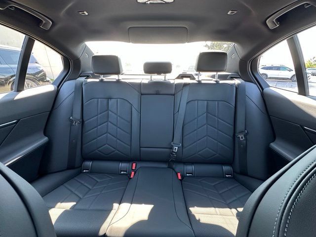 Certified 2024 BMW 530i xDrive w/ M Sport Package AWD/4WD image 33