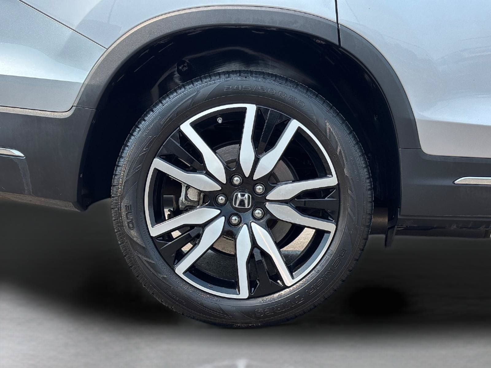Certified 2022 Honda Pilot Touring image 11