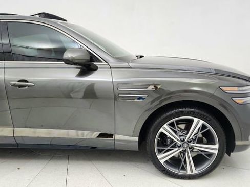 Used 2025 Genesis GV80 3.5T e-SC AWD/4WD image 7
