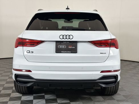 Certified 2025 Audi Q3 2.0T Premium w/ Convenience Package AWD/4WD image 10