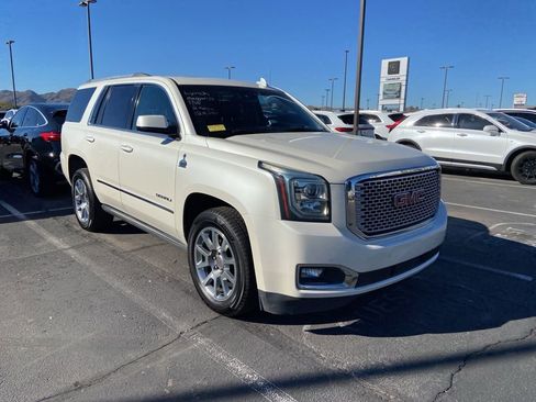 Used 2015 GMC Yukon Denali w/ Premium Package image 3