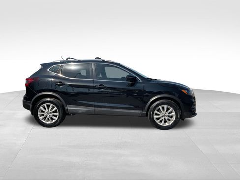 Used 2020 Nissan Rogue Sport SV image 4