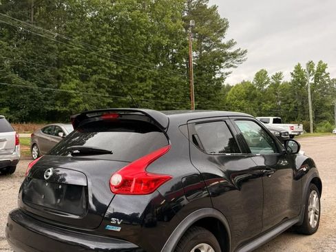 Used 2014 Nissan Juke SV w/ Navigation Package FWD image 3