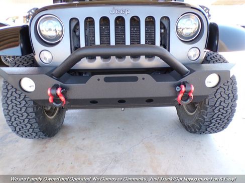Used 2017 Jeep Wrangler Unlimited Sport AWD/4WD image 32