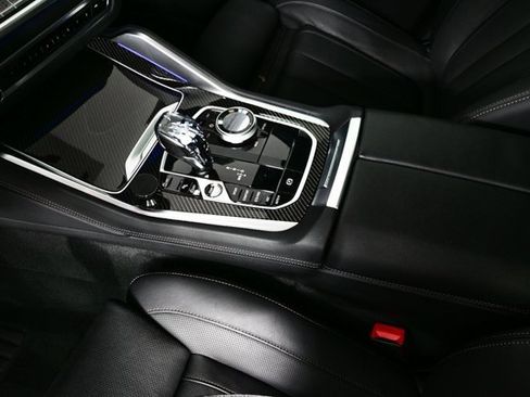 Used 2022 BMW X6 M50i w/ Executive Package image 17