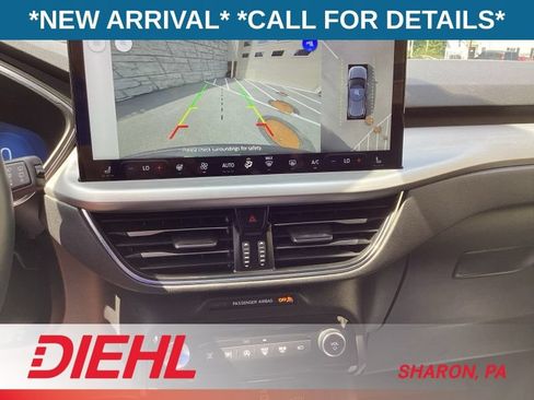 Certified 2024 Ford Escape Platinum AWD/4WD image 26