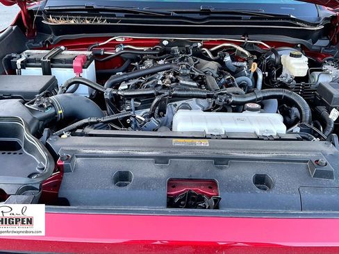 Used 2025 Toyota Tacoma SR5 image 9