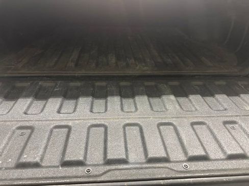 Used 2019 RAM 1500 Laramie AWD/4WD image 17