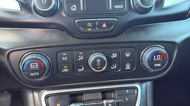 Used 2023 GMC Terrain SLT AWD/4WD image 23