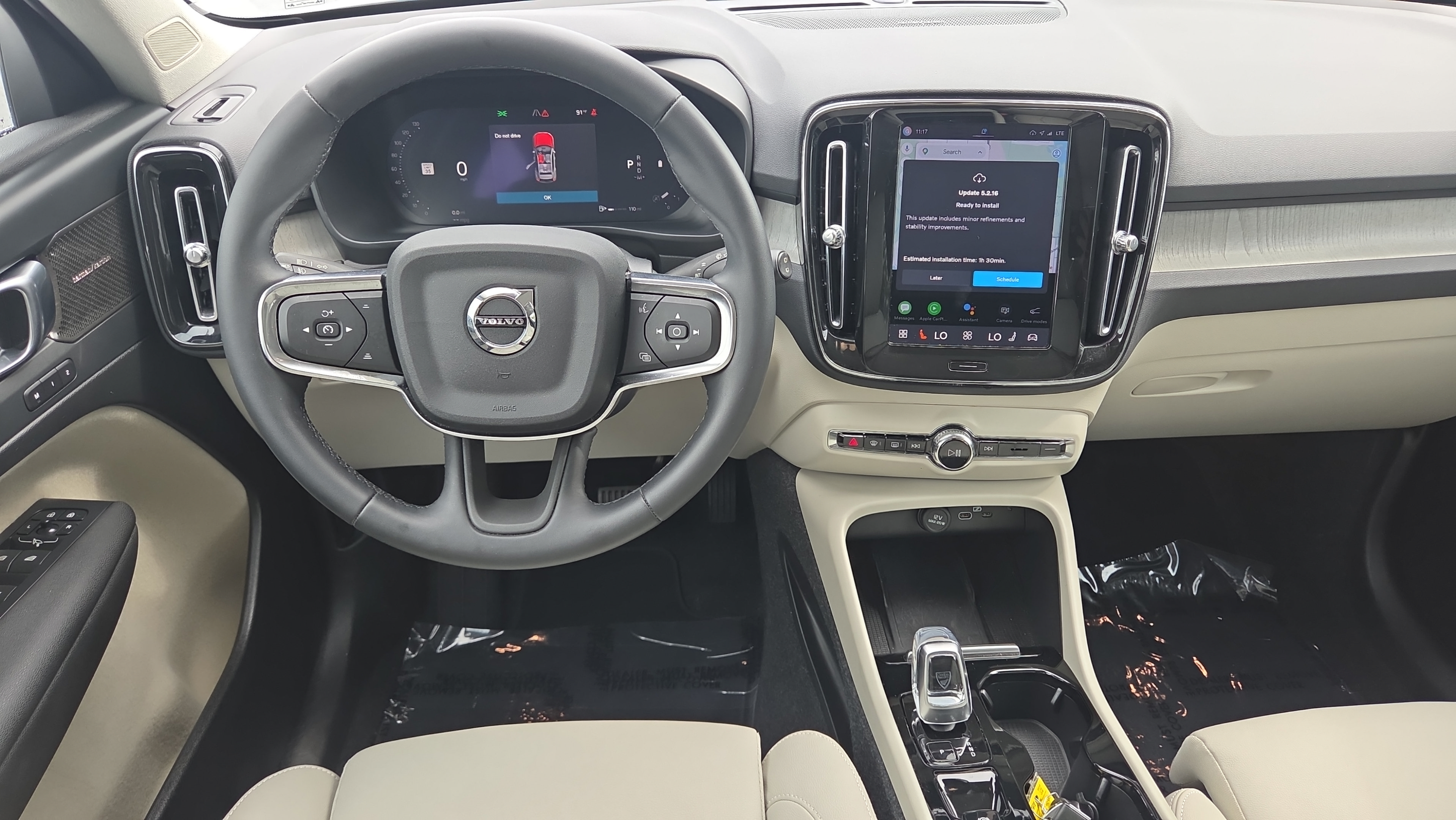 Used 2024 Volvo XC40 B5 Ultimate AWD/4WD image 12